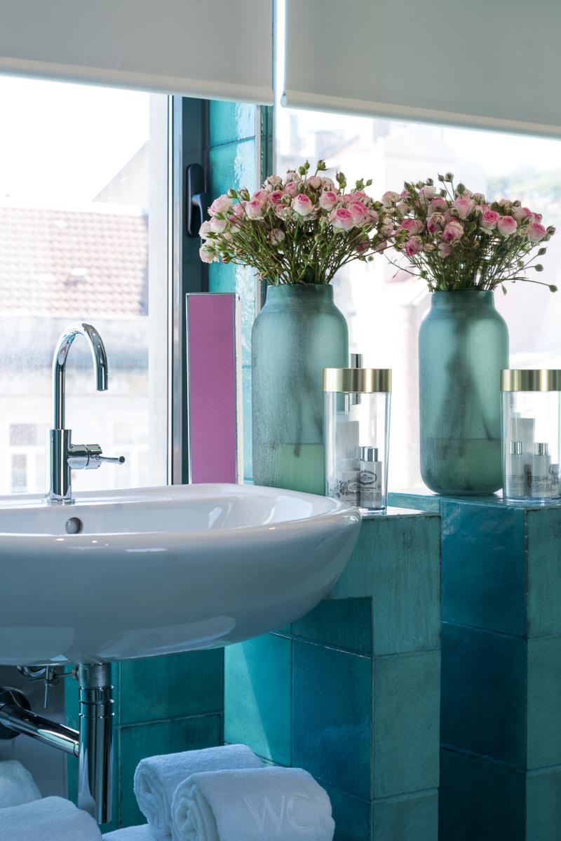 Wc By The Beautique
